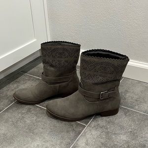 JustFab grey boots